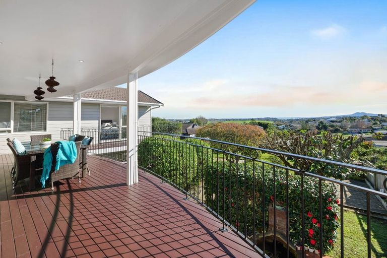 Photo of property in 150 Bleakhouse Road, Mellons Bay, Auckland, 2014