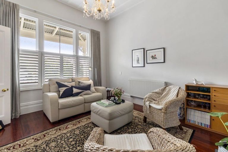 Photo of property in 3 Kerr Street, Devonport, Auckland, 0624