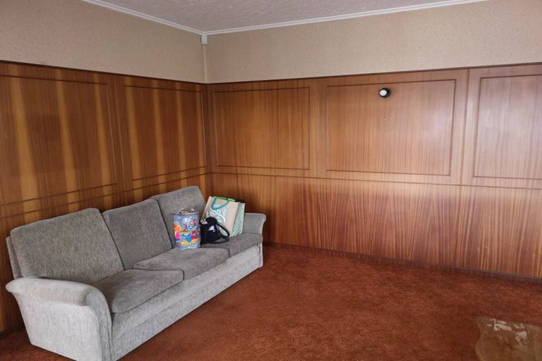 Photo of property in 22 Kaikoura Street, Henderson, Auckland, 0612