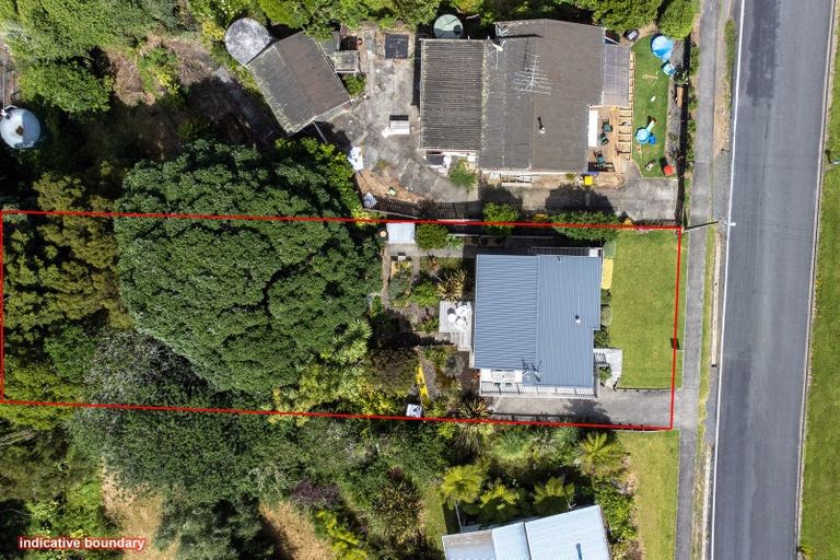 Photo of property in 88 Howard Road, Orere Point, Papakura, 2585