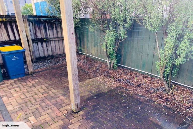 Photo of property in 2/49 Henderson Valley, Henderson, Auckland, 0612