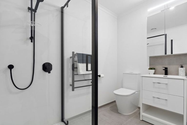 Photo of property in 84 Druces Road, Wiri, Auckland, 2104