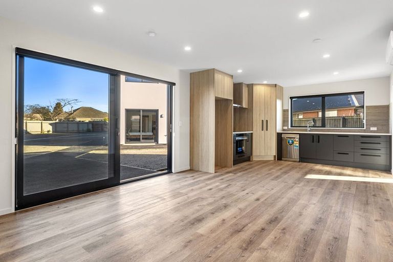 Photo of property in 23 Hillary Crescent, Upper Riccarton, Christchurch, 8041