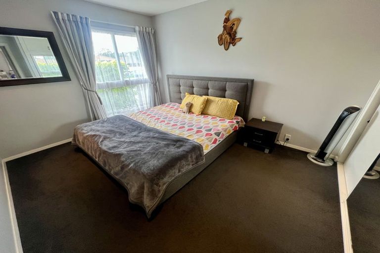 Photo of property in 5 Sarabande Avenue, Redwood, Christchurch, 8051