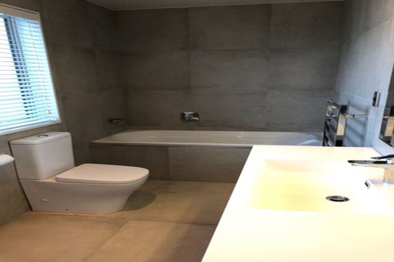 Photo of property in 24 Pikao Place, East Tamaki, Auckland, 2016
