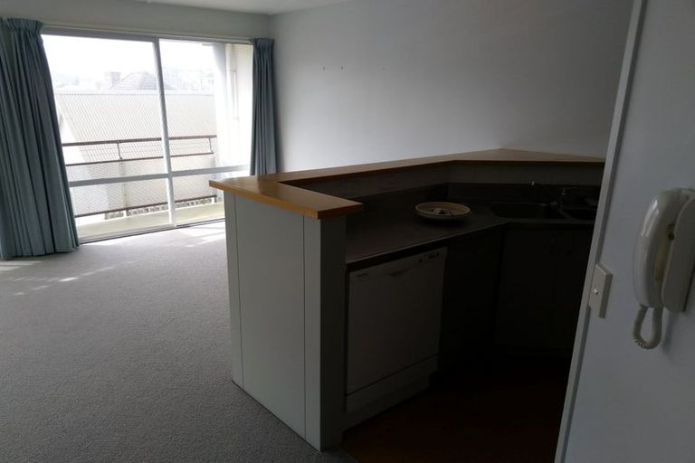 Photo of property in 74 Nairn Street, Mount Cook, Wellington, 6011