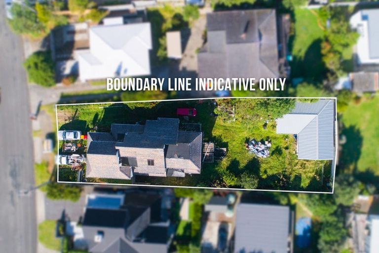 Photo of property in 122 Seaview Road, Paraparaumu Beach, Paraparaumu, 5032