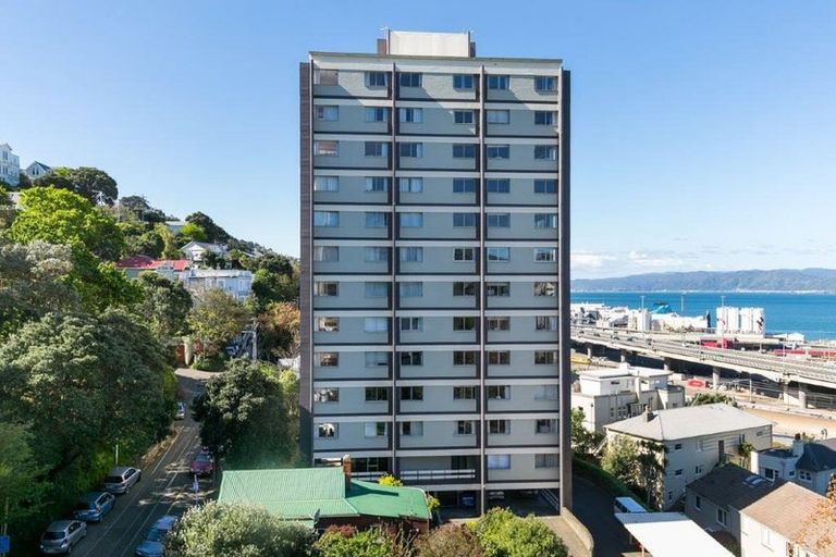 Photo of property in Mansfield Towers, 1 Grant Road, Thorndon, Wellington, 6011