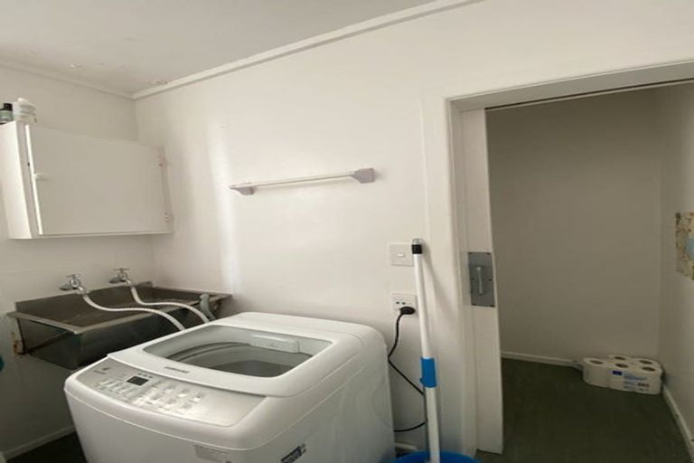 Photo of property in 98 Majoribanks Street, Mount Victoria, Wellington, 6011