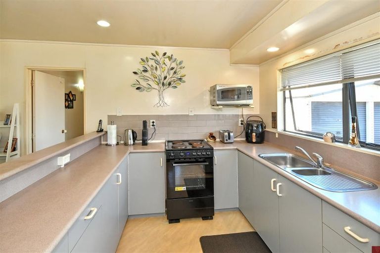 Photo of property in 42a Berwyn Avenue, Takanini, 2112