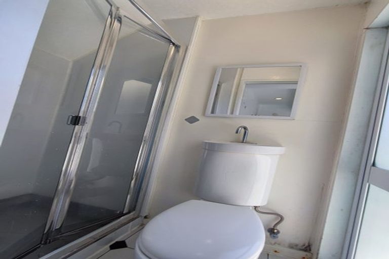 Photo of property in 59 Beach Road, Castor Bay, Auckland, 0620