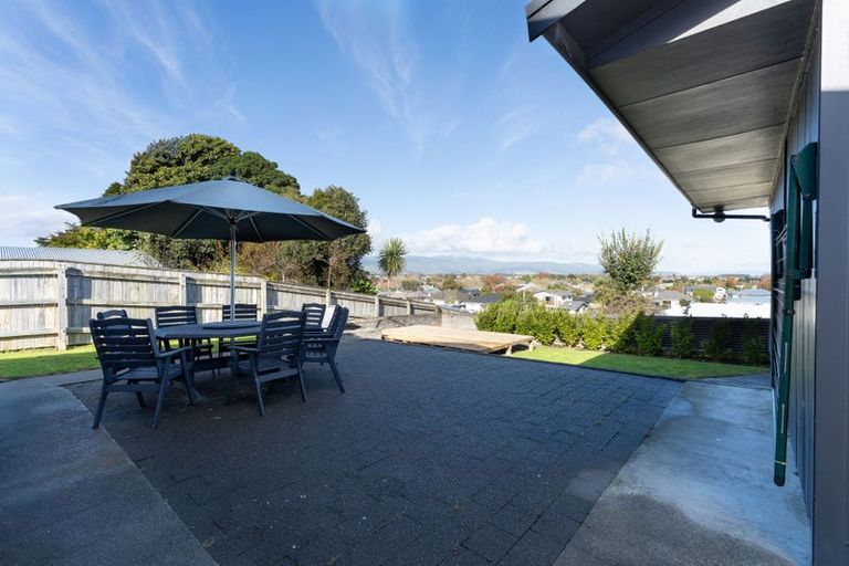 Photo of property in 73 Kawiu Road, Levin, 5510