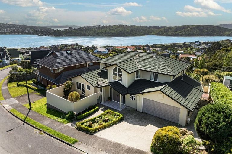 Photo of property in 35 Halladale Road, Papakowhai, Porirua, 5024