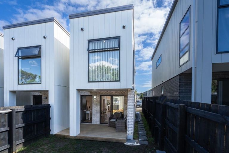 Photo of property in 21 Huri Street, Mangere Bridge, Auckland, 2022