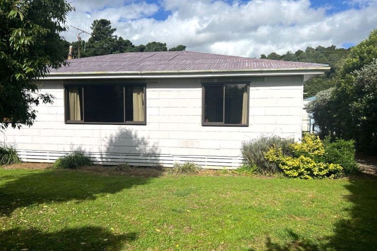Photo of property in 15 Whio Street, Pongaroa, 4991