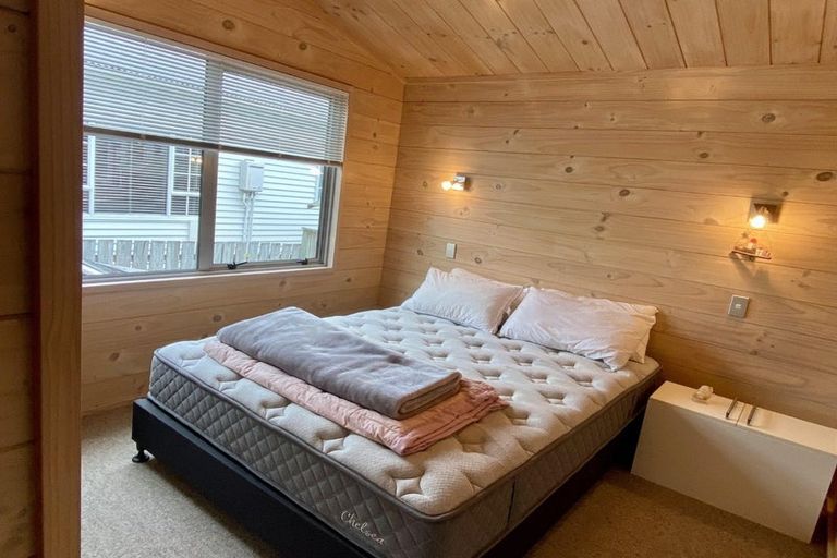 Photo of property in 108a Tauhinu Road, Miramar, Wellington, 6022