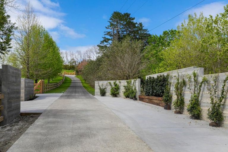 Photo of property in 41 Robinson Road, Coatesville, 0793