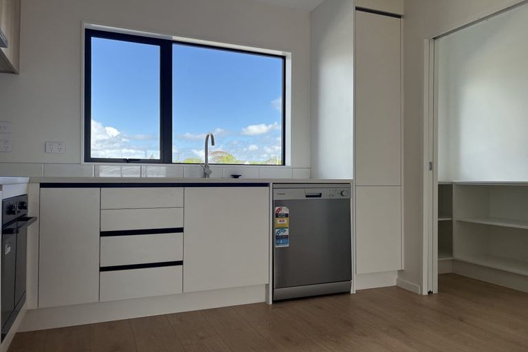 Photo of property in 11 Mataitai Road, Hobsonville, Auckland, 0618