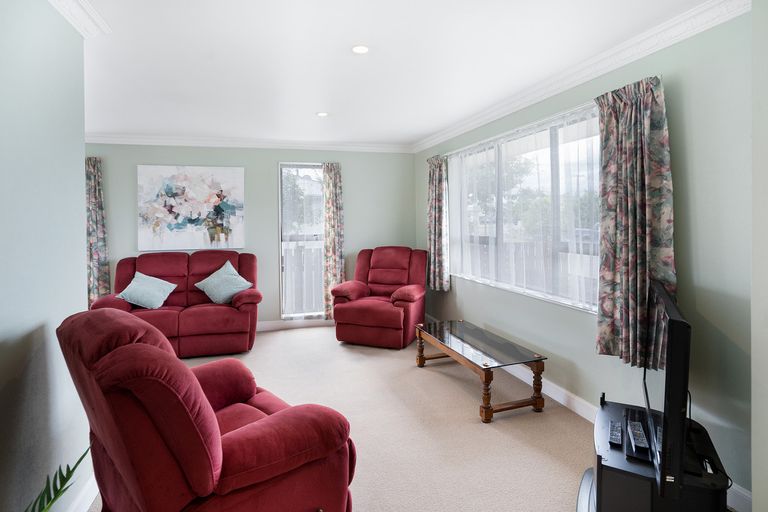 Photo of property in 2a Jones Place, Masterton, 5810