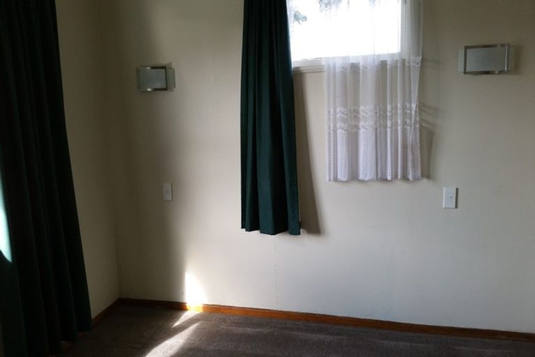 Photo of property in 19a Cutler Street, New Lynn, Auckland, 0600