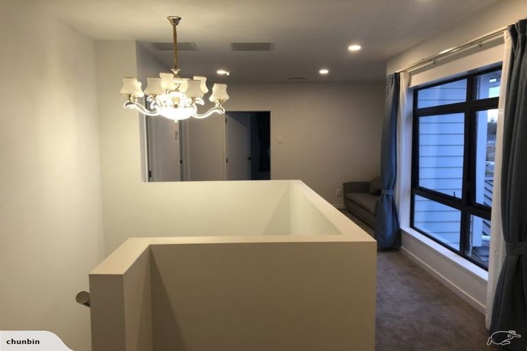 Photo of property in 41 Toanui Road, Hobsonville, Auckland, 0616