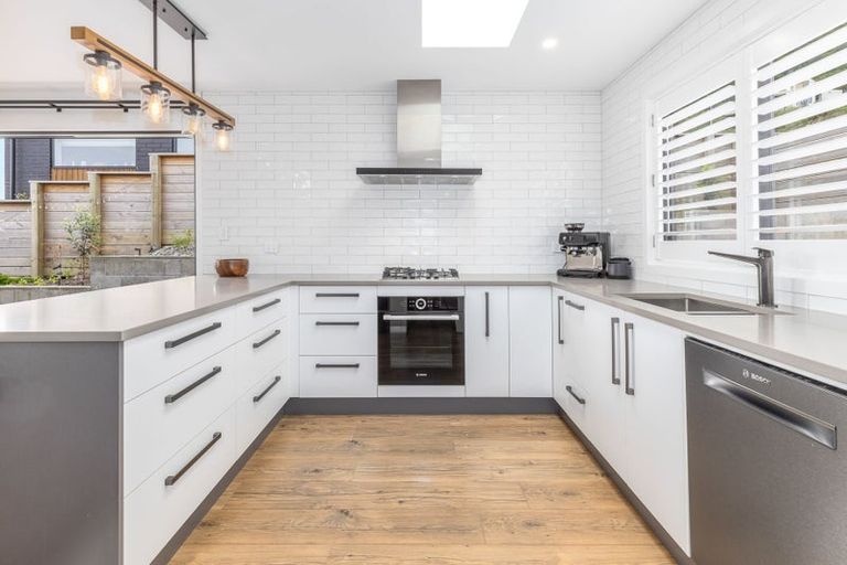 Photo of property in 74 Kotare Street, Waikanae, 5036