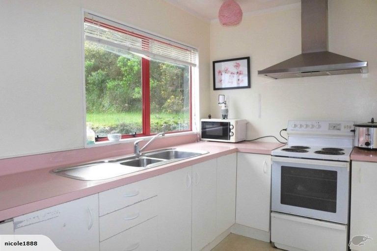 Photo of property in 61f1 Woodhouse Avenue, Karori, Wellington, 6012