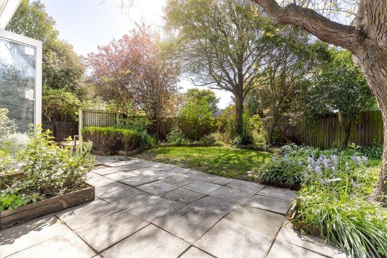 Photo of property in 89 Oakhampton Street, Hornby, Christchurch, 8042
