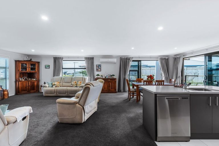 Photo of property in 9 Harakeke Drive, Wharewaka, Taupo, 3330