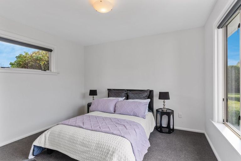 Photo of property in 39 Charlcott Street, Burnside, Christchurch, 8053