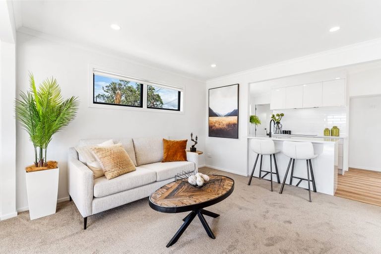 Photo of property in 23 Melandra Road, Stanmore Bay, Whangaparaoa, 0932