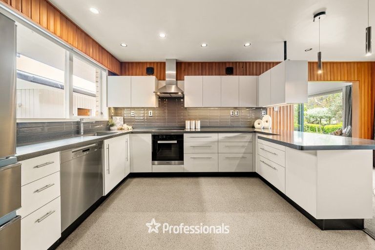 Photo of property in 294 Stokes Valley Road, Stokes Valley, Lower Hutt, 5019