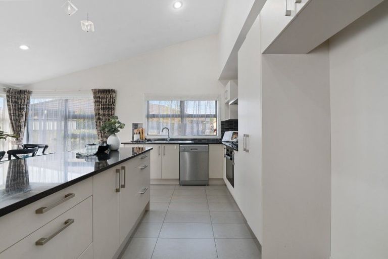 Photo of property in 32d Robinson Avenue, Holdens Bay, Rotorua, 3010