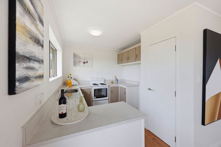 Photo of property in 2/39 Rapallo Place, Farm Cove, Auckland, 2012