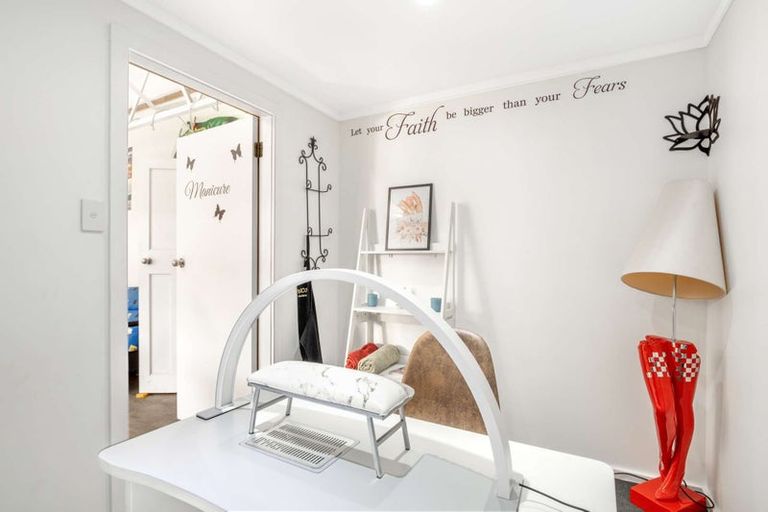 Photo of property in 17 Spier Street, Aramoho, Whanganui, 4500