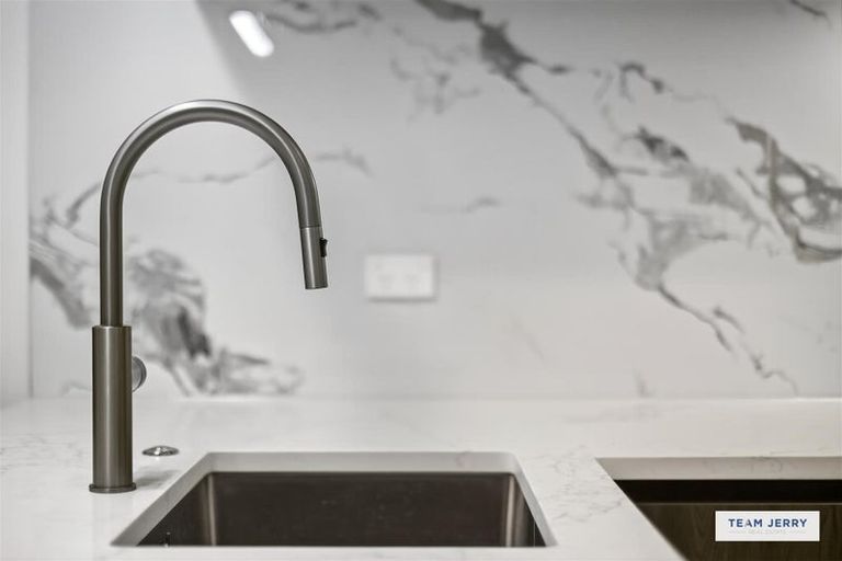 Photo of property in 25b Jandell Crescent, Bucklands Beach, Auckland, 2014