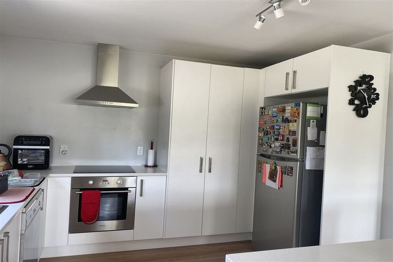 Photo of property in 87b Kaurilands Road, Titirangi, Auckland, 0604