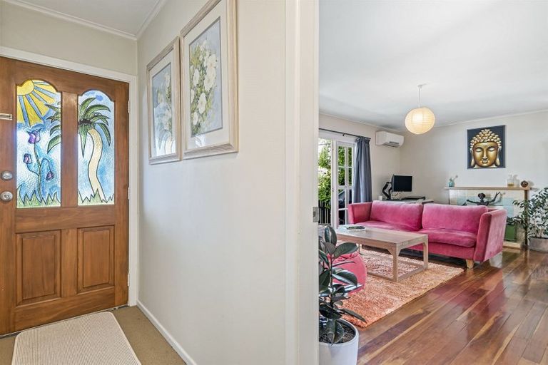 Photo of property in 18 Poto Street, Te Atatu South, Auckland, 0610