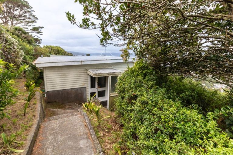 Photo of property in 32 Highbury Road, Highbury, Wellington, 6012