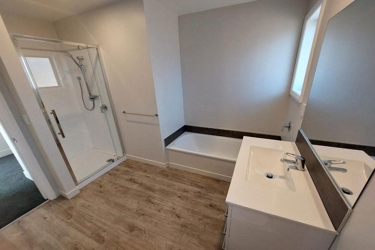 Photo of property in 172 Aorangi Road, Bryndwr, Christchurch, 8053