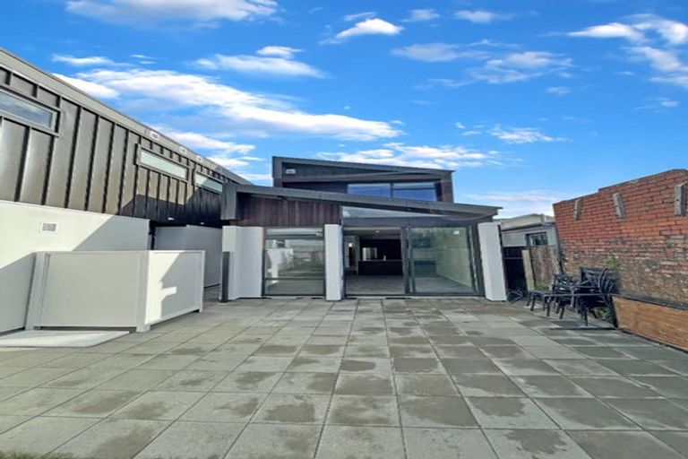 Photo of property in 149u3 Onepu Road, Lyall Bay, Wellington, 6022