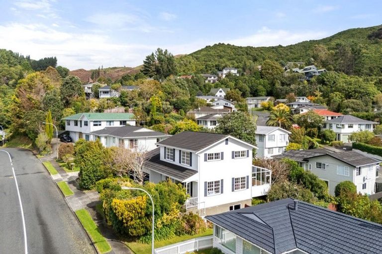 Photo of property in 71 Oriel Avenue, Tawa, Wellington, 5028