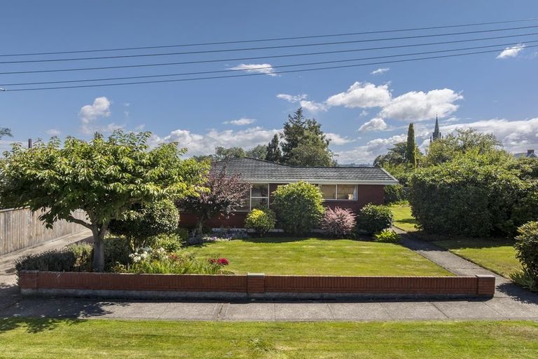 Photo of property in 14 Queen Street, Milton, 9220