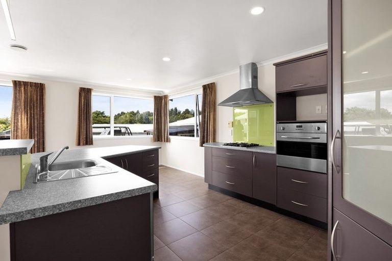 Photo of property in 30 Oberon Street, Stratford, 4332