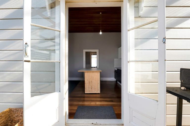 Photo of property in 97 Wilson Street, Hawera, 4610