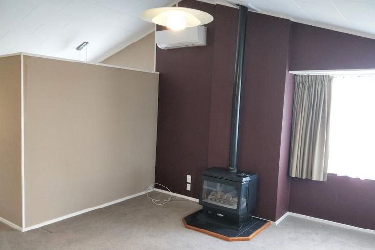 Photo of property in 16 Mercury Street, Milson, Palmerston North, 4414