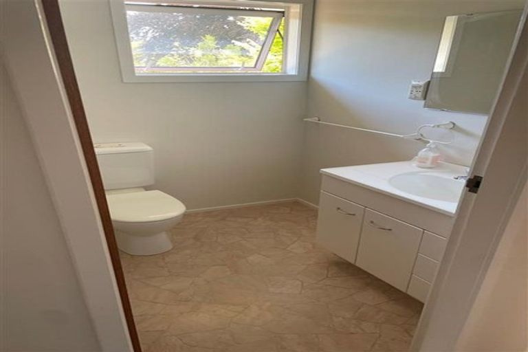 Photo of property in 2/53 Mere Road, Taupo, 3330