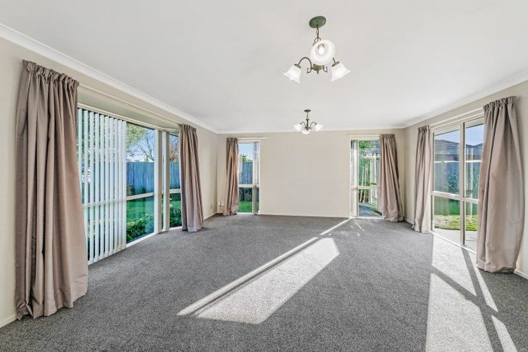 Photo of property in 15 Rembrandt Drive, Rolleston, 7614