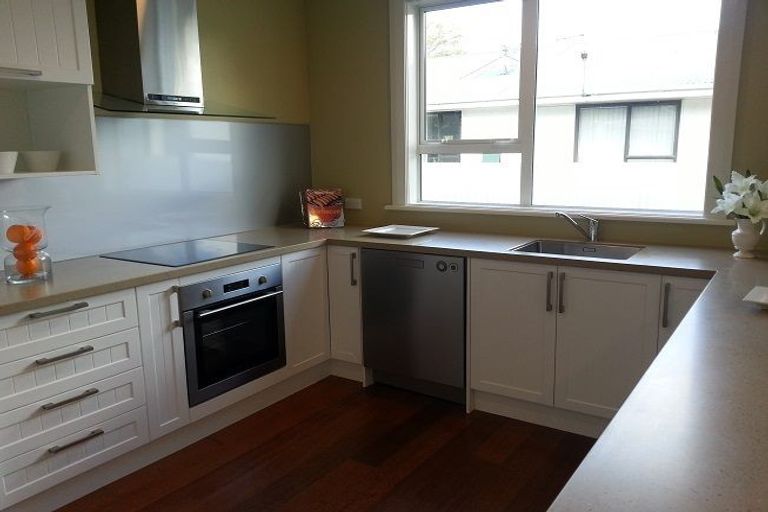 Photo of property in 18 Innes Road, St Albans, Christchurch, 8052