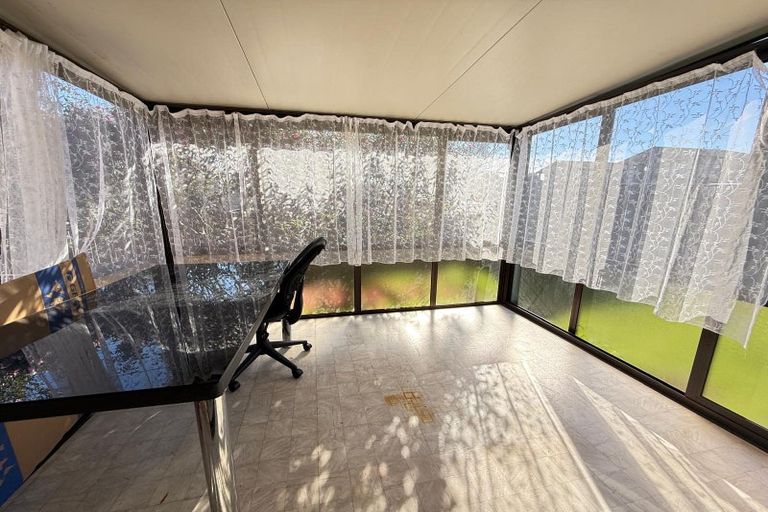 Photo of property in 2/13 Landscape Road, Papatoetoe, Auckland, 2025